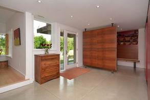 Lower Level Entrance Area - Country homes for sale and luxury real estate including horse farms and property in the Caledon and King City areas near Toronto